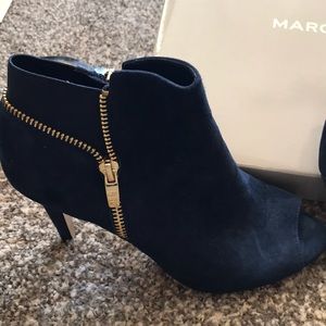 Marc Fisher open toe navy booties sz. 7